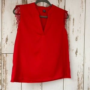 Shein Sleeveless Blouse. Size Large. In good used condition Minor pull as shown